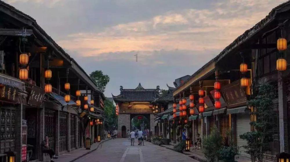 救援摄影师男孩